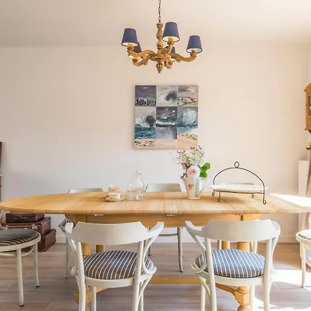 Appartement Spacious, Warm And Updated W Parking & Garden Bredene